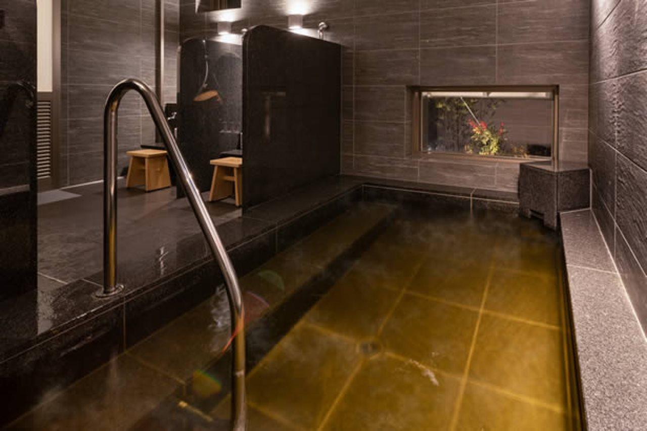 Super Premier Higashiguchi Hotel
